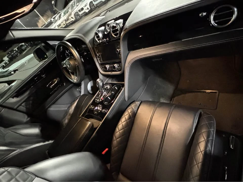 2017 Bentley Bentayga - Image 3 of 6