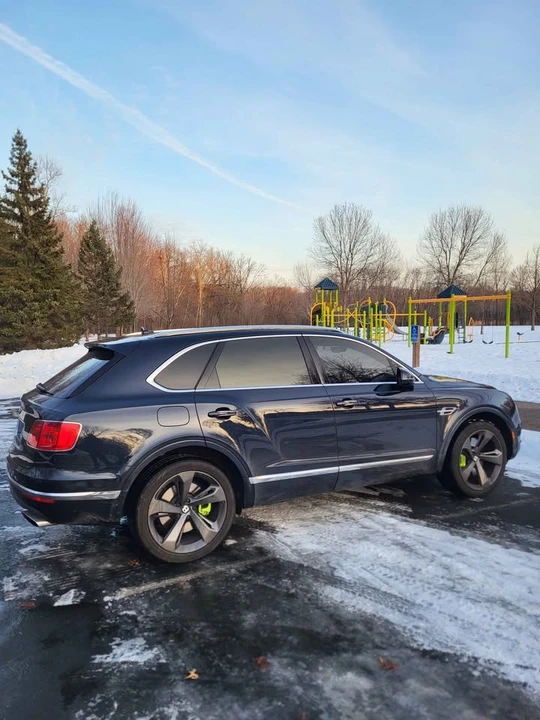 2017 Bentley Bentayga - Image 2 of 6