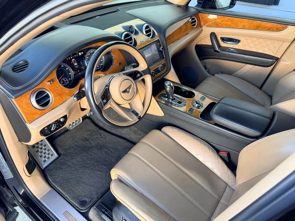 2017 Bentley Bentayga - Image 9 of 20