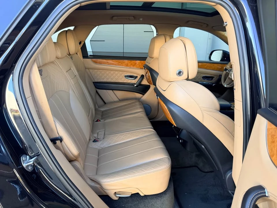 2017 Bentley Bentayga - Image 13 of 20
