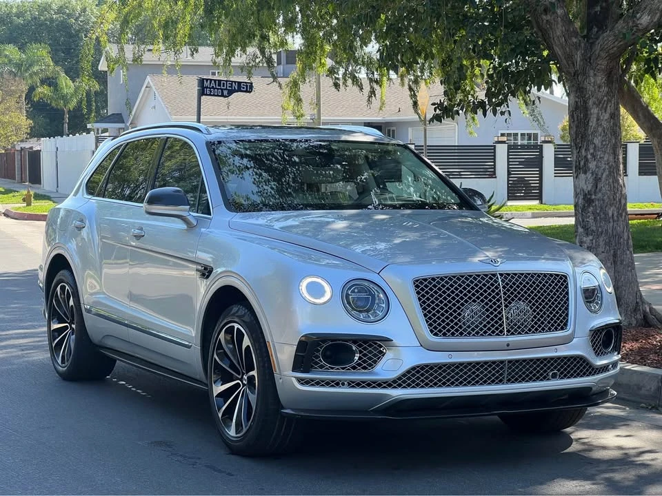 2017 Bentley Bentayga - Image 4 of 21