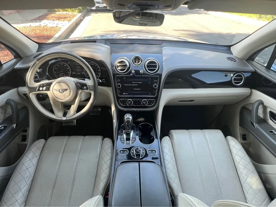 2017 Bentley Bentayga - Image 13 of 19