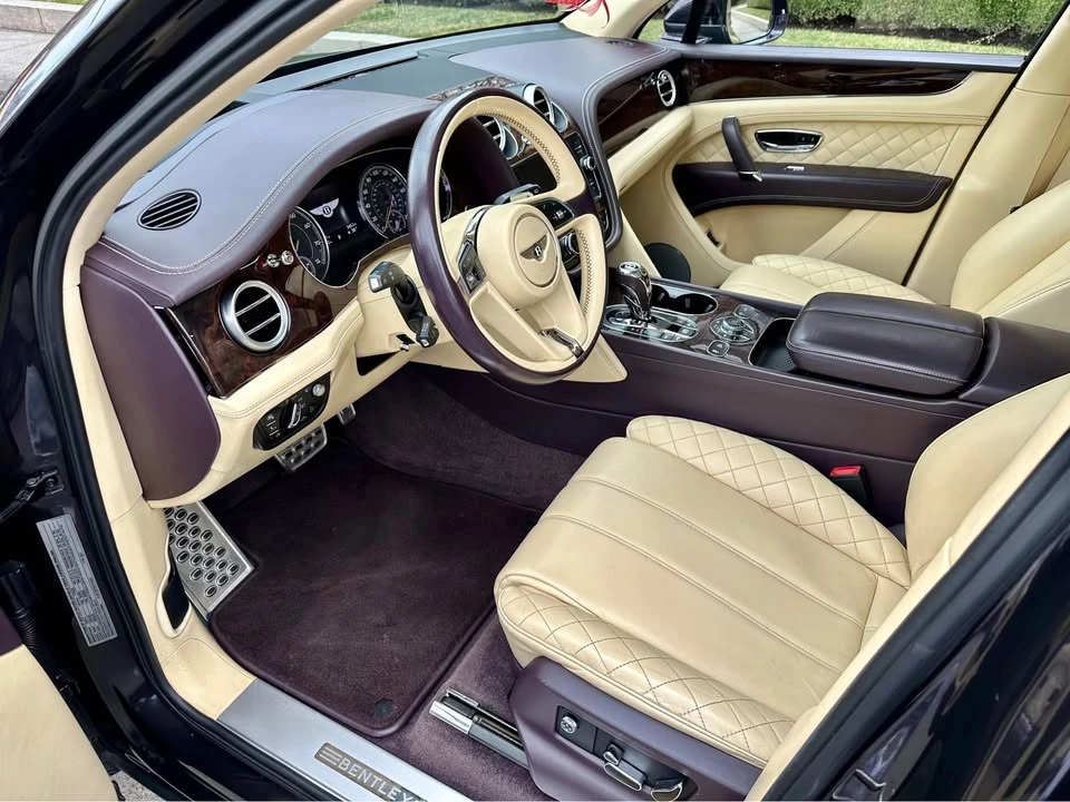 2017 Bentley Bentayga - Image 7 of 10