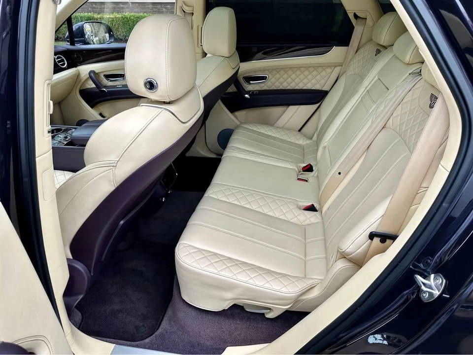 2017 Bentley Bentayga - Image 9 of 10