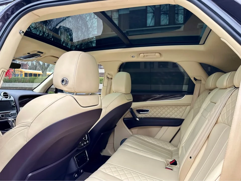 2017 Bentley Bentayga - Image 10 of 10