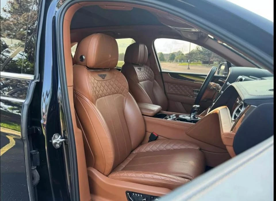 2017 Bentley Bentayga - Image 7 of 10