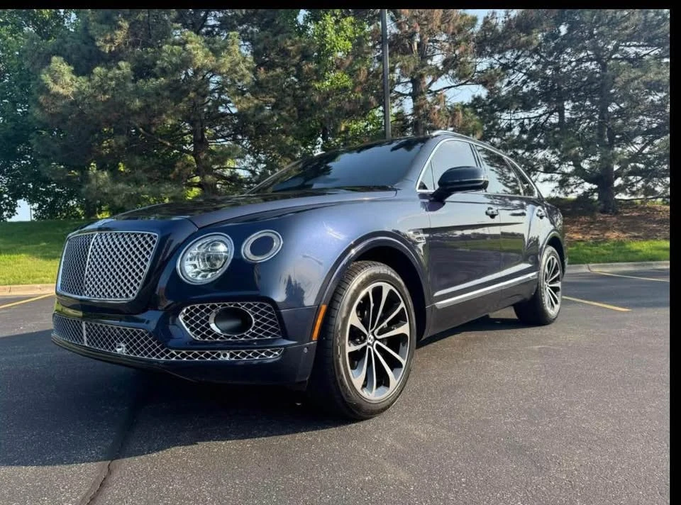 2017 Bentley Bentayga - Image 6 of 10