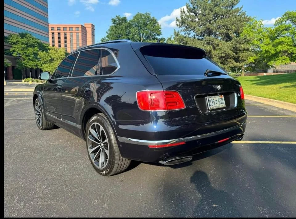 2017 Bentley Bentayga - Image 3 of 10