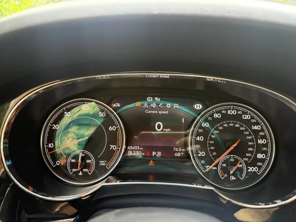 2017 Bentley Bentayga - Image 14 of 17