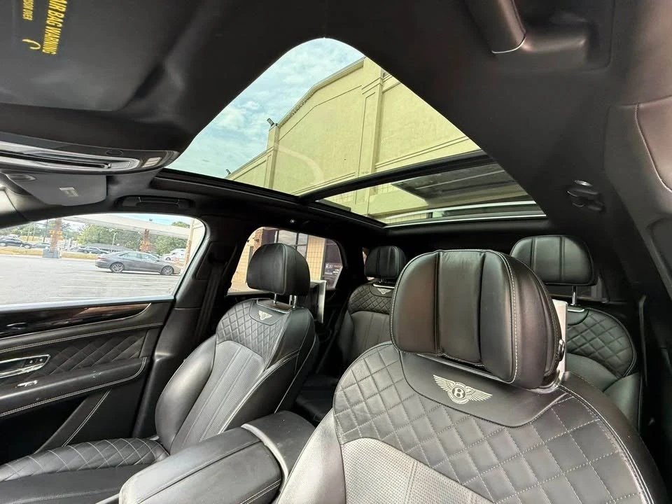2017 Bentley Bentayga - Image 12 of 17