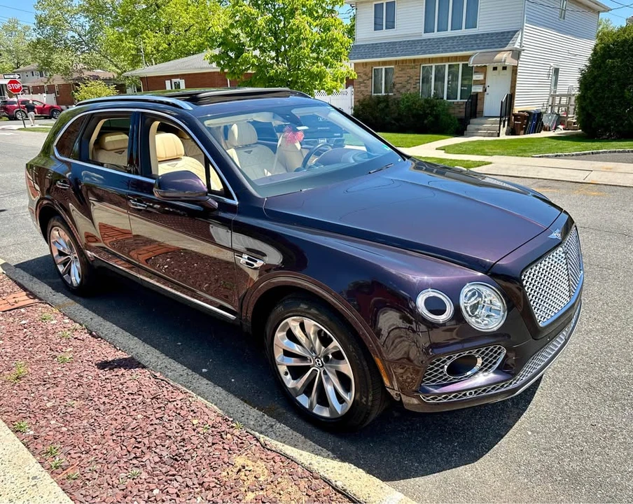 2017 Bentley Bentayga - Image 4 of 10