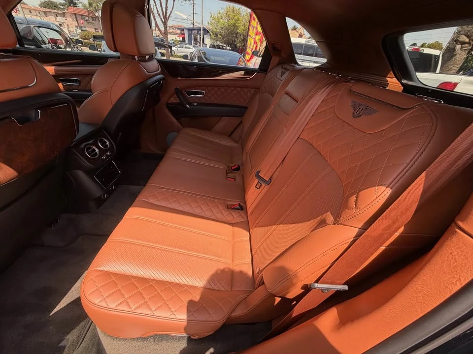 2017 Bentley Bentayga - Image 16 of 20