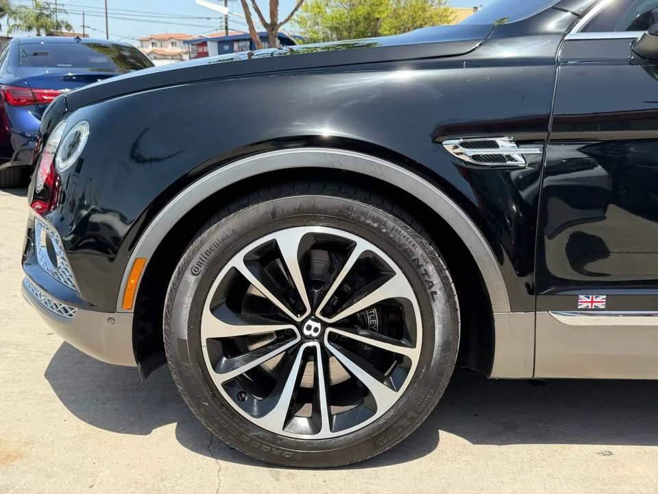 2017 Bentley Bentayga - Image 4 of 20