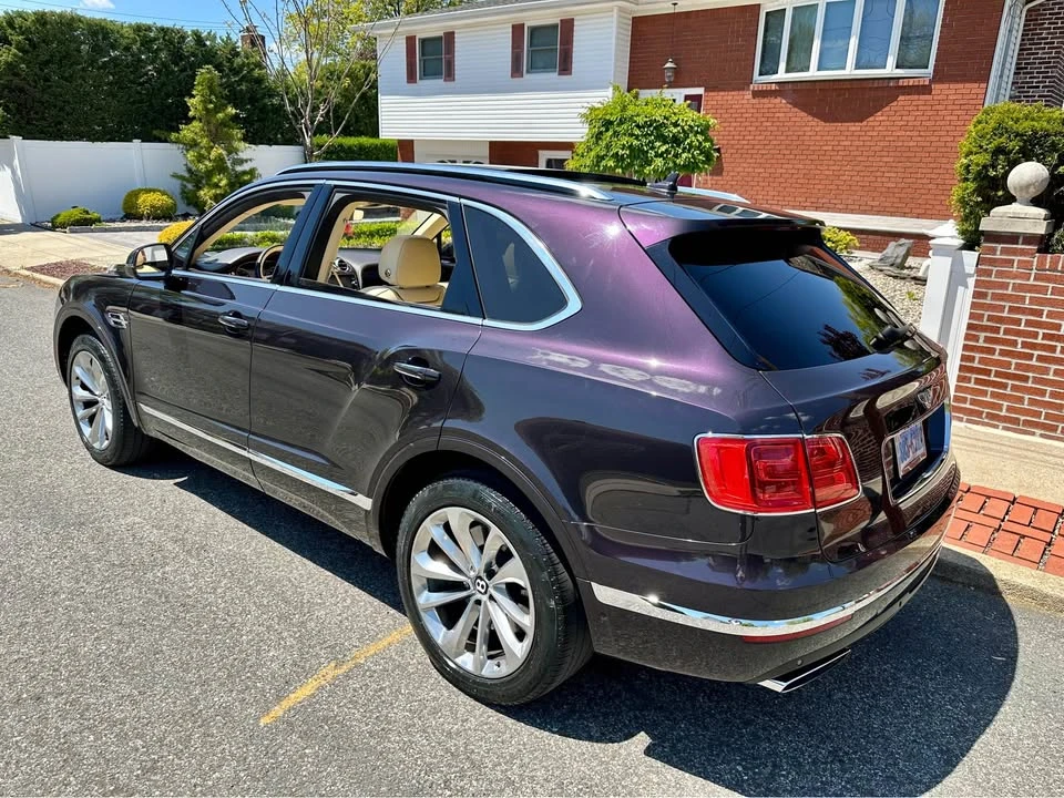2017 Bentley Bentayga - Image 3 of 10