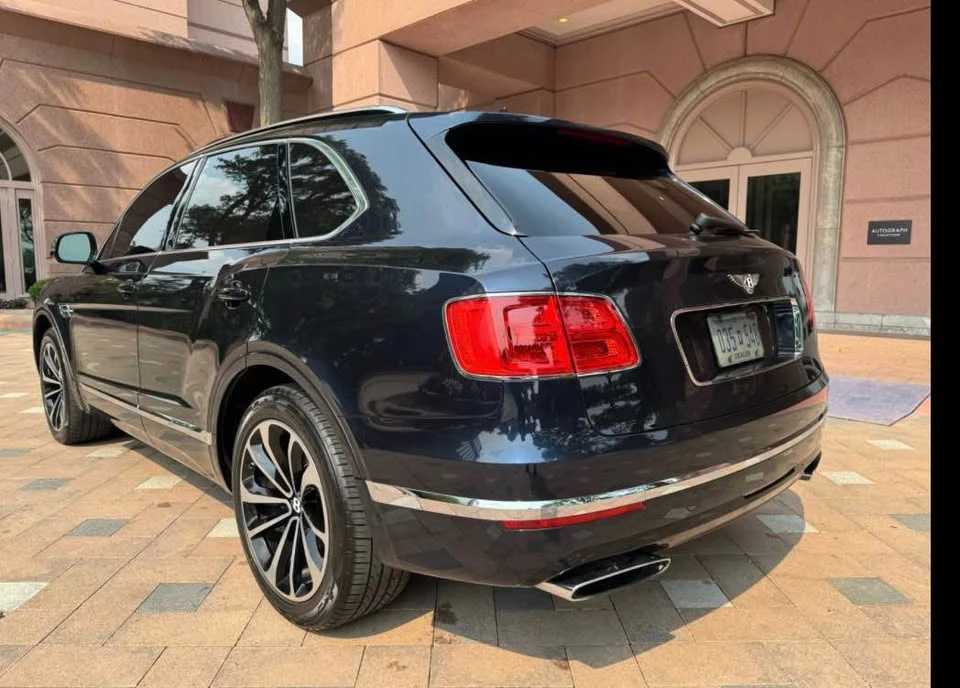 2017 Bentley Bentayga - Image 5 of 15