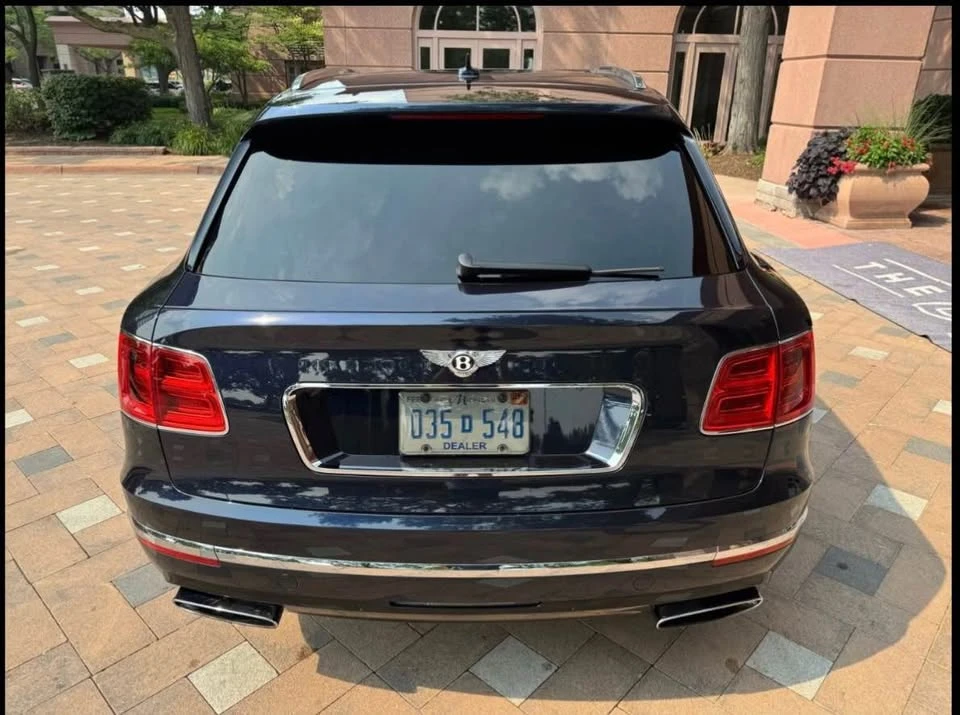 2017 Bentley Bentayga - Image 6 of 15