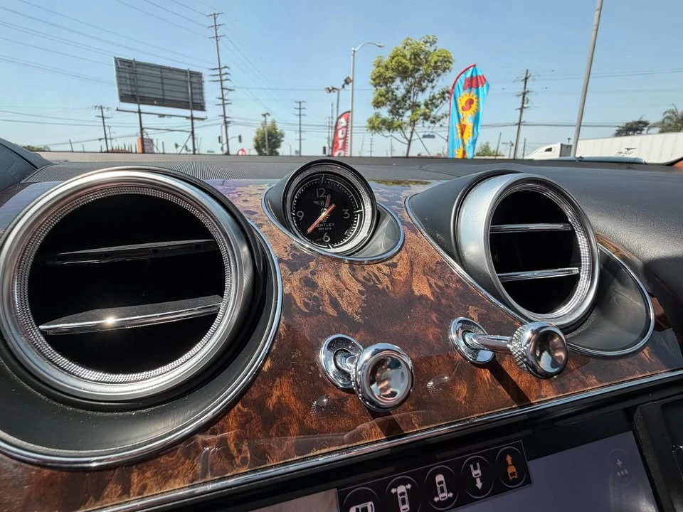2017 Bentley Bentayga - Image 12 of 20