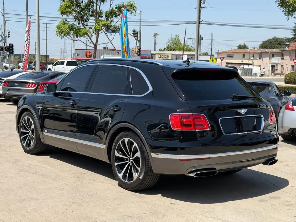2017 Bentley Bentayga - Image 4 of 20