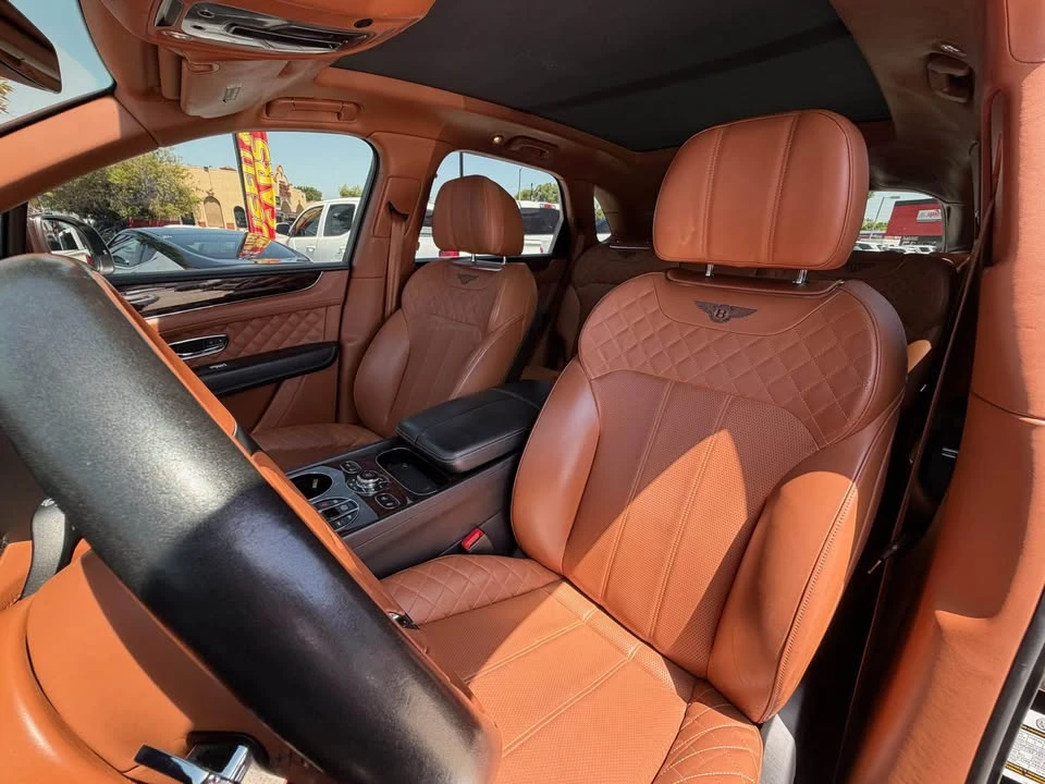 2017 Bentley Bentayga - Image 9 of 20