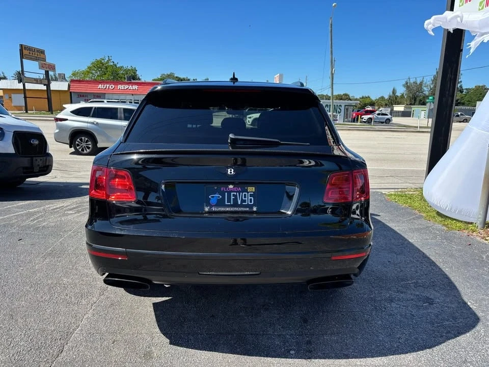2017 Bentley Bentayga - Image 5 of 14