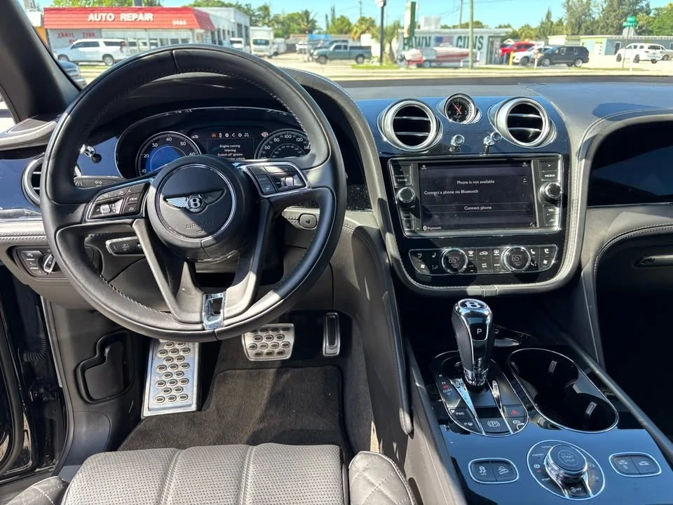 2017 Bentley Bentayga - Image 10 of 14