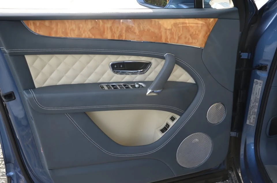 2017 Bentley Bentayga - Image 10 of 20