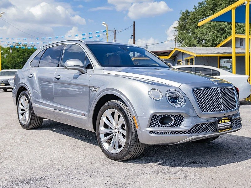 2017 Bentley Bentayga - Image 3 of 6