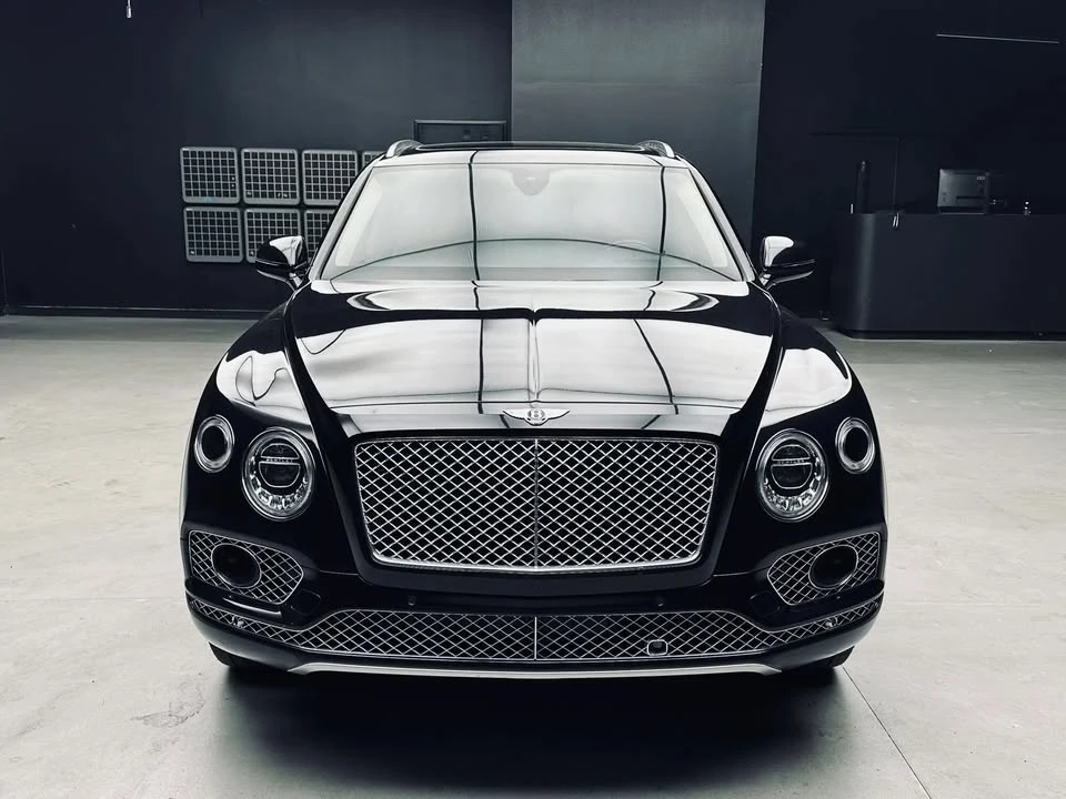 2017 Bentley Bentayga - Image 8 of 17