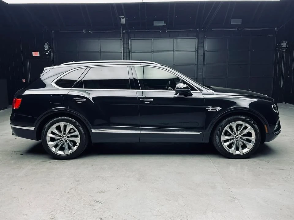 2017 Bentley Bentayga - Image 6 of 17