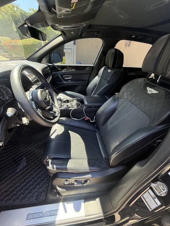 2017 Bentley Bentayga - Image 4 of 6