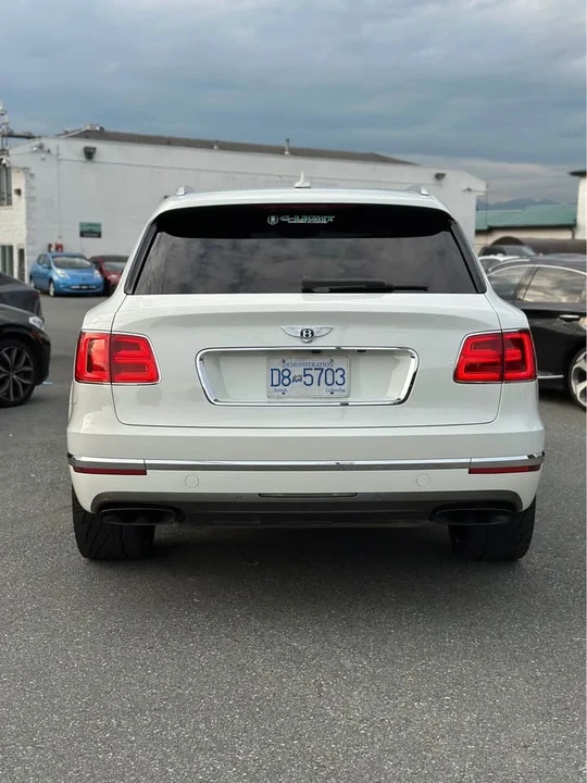 2017 Bentley Bentayga - Image 3 of 16