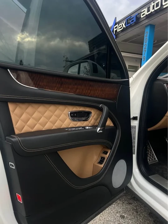 2017 Bentley Bentayga - Image 10 of 12