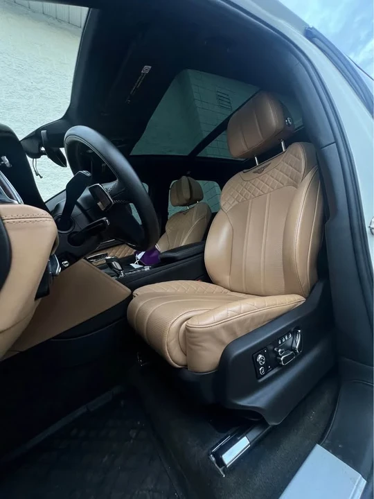 2017 Bentley Bentayga - Image 8 of 12