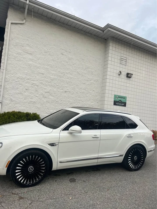2017 Bentley Bentayga - Image 3 of 12