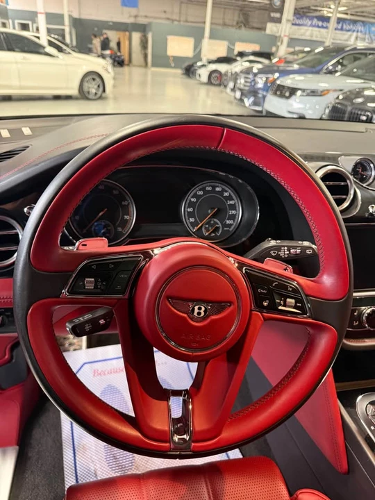 2017 Bentley Bentayga - Image 12 of 19