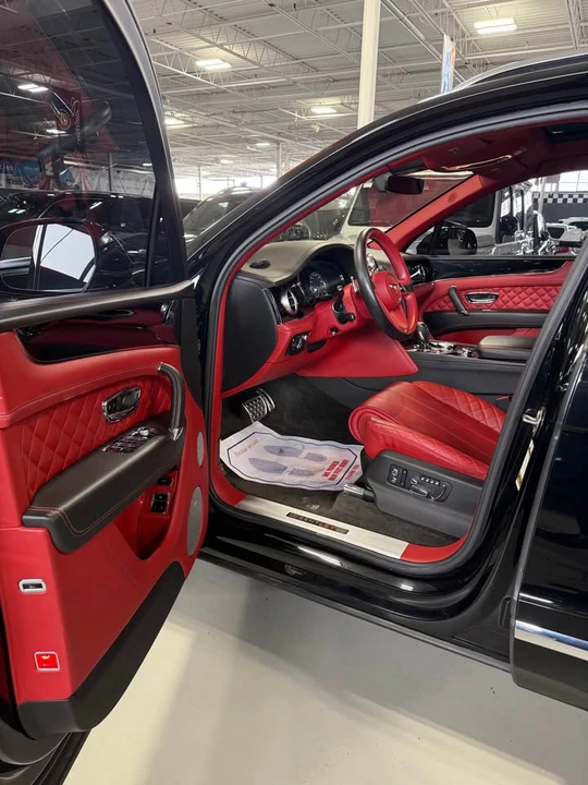 2017 Bentley Bentayga - Image 7 of 19