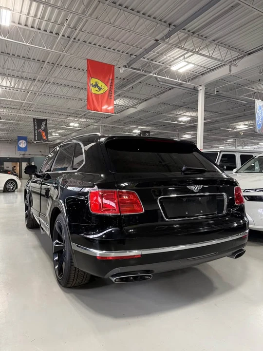2017 Bentley Bentayga - Image 3 of 19