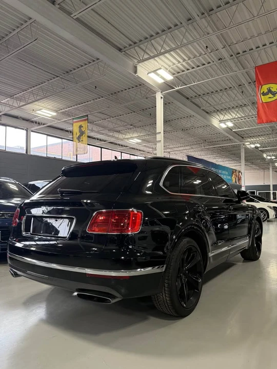 2017 Bentley Bentayga - Image 5 of 19