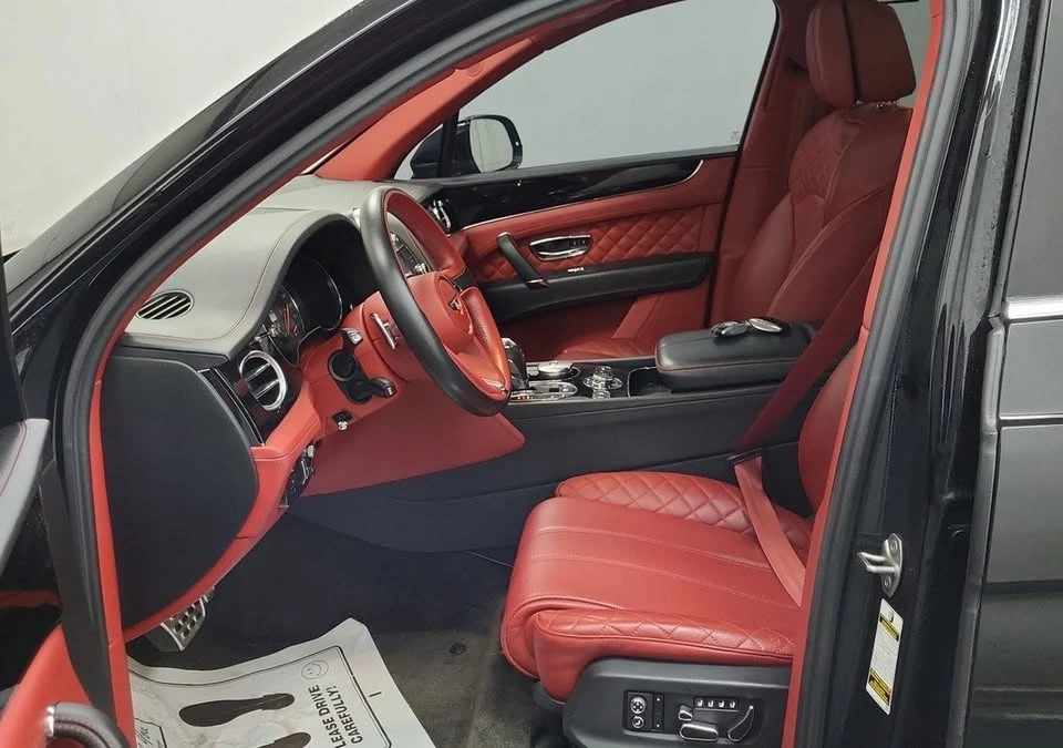 2017 Bentley Bentayga - Image 4 of 8