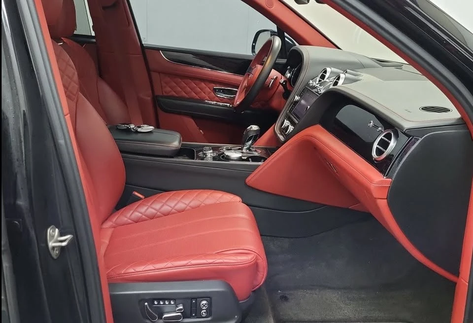 2017 Bentley Bentayga - Image 8 of 8