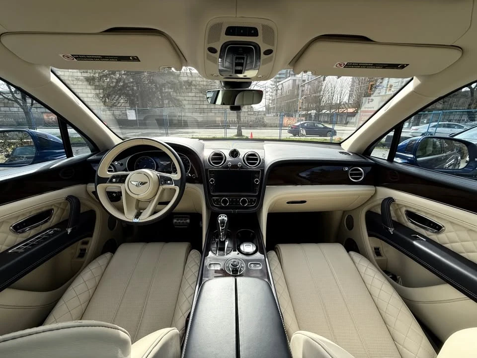 2017 Bentley Bentayga - Image 18 of 20