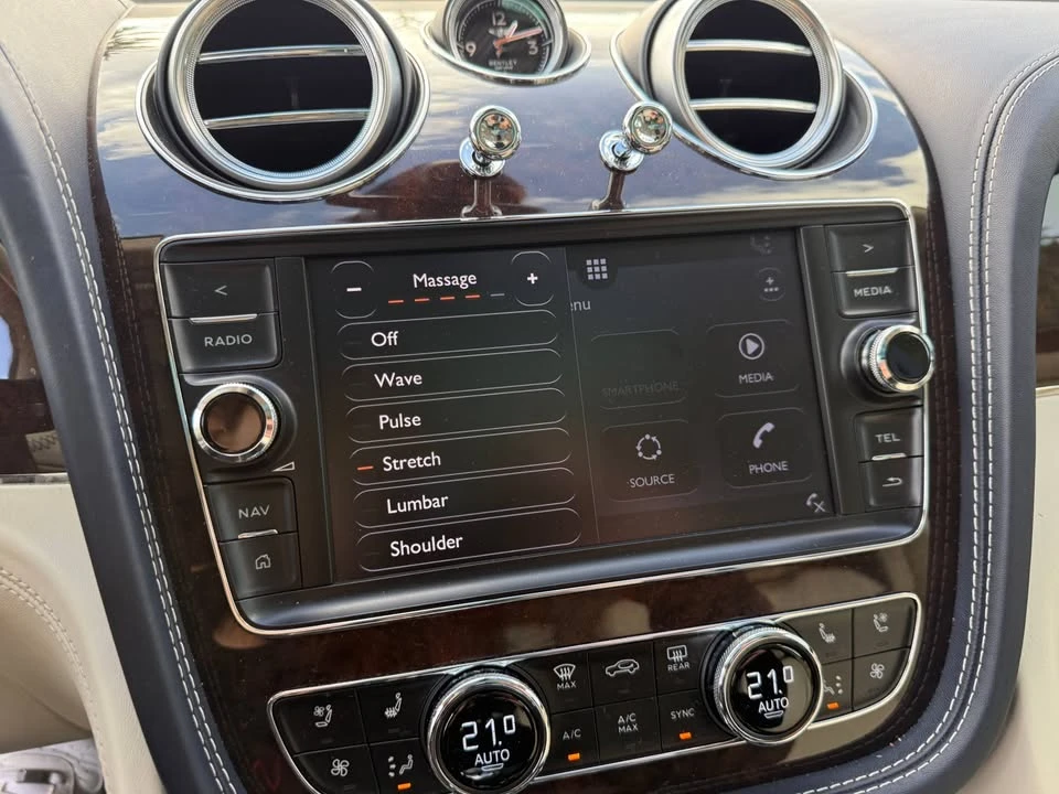 2017 Bentley Bentayga - Image 12 of 20