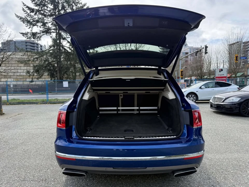 2017 Bentley Bentayga - Image 7 of 20