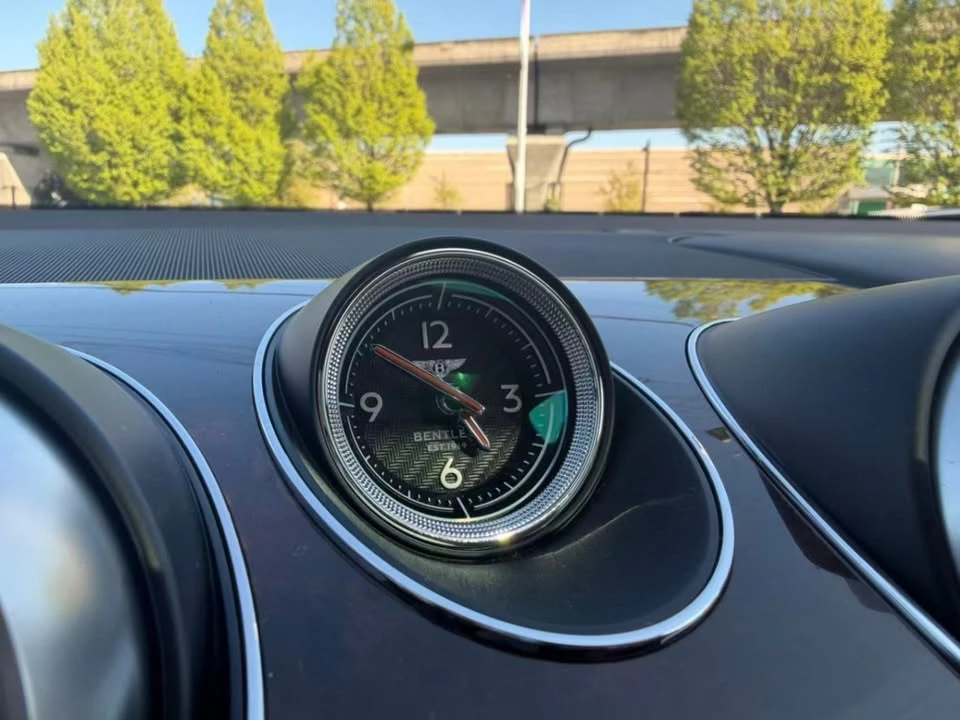 2017 Bentley Bentayga - Image 9 of 10