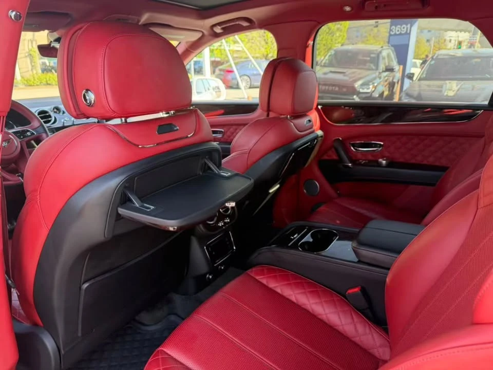 2017 Bentley Bentayga - Image 4 of 12