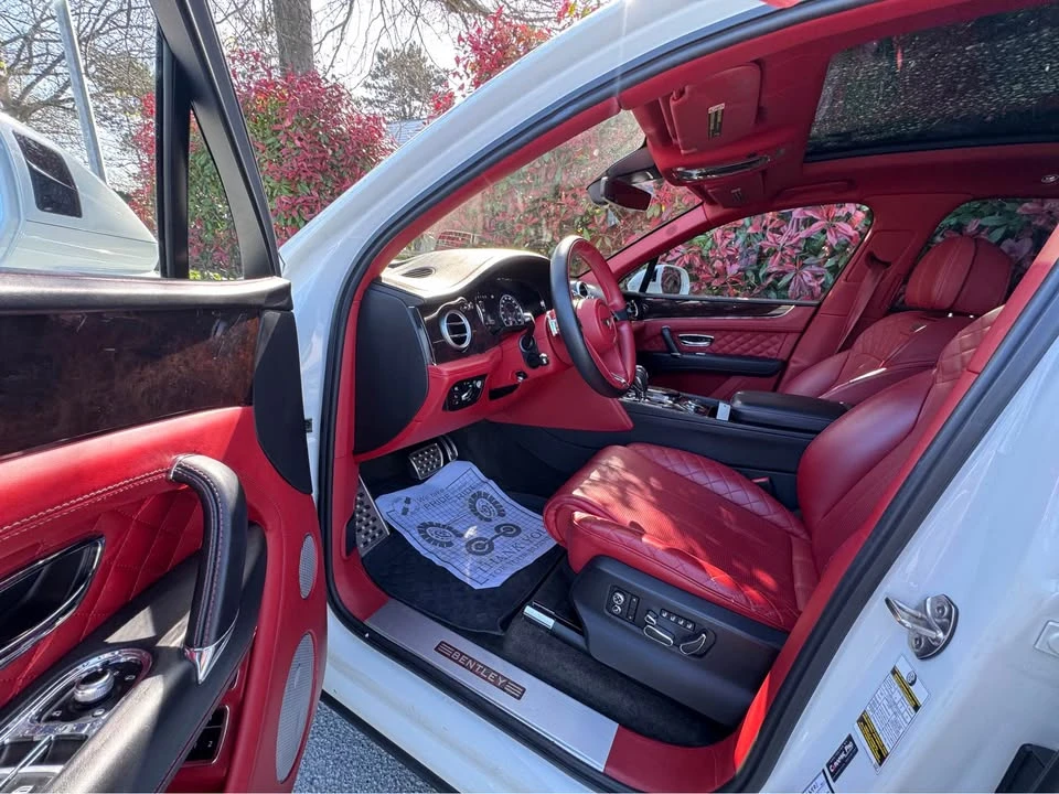 2017 Bentley Bentayga - Image 12 of 19