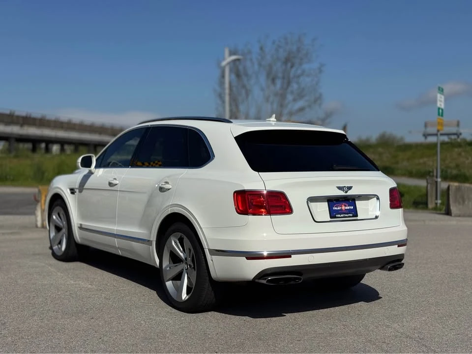 2017 Bentley Bentayga - Image 5 of 19