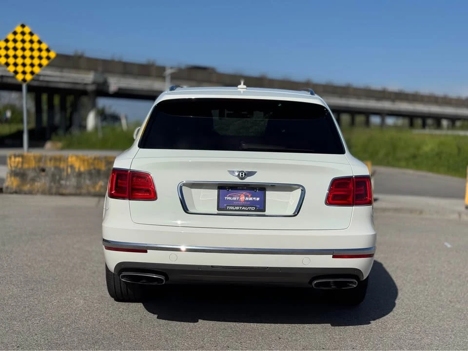 2017 Bentley Bentayga - Image 6 of 19