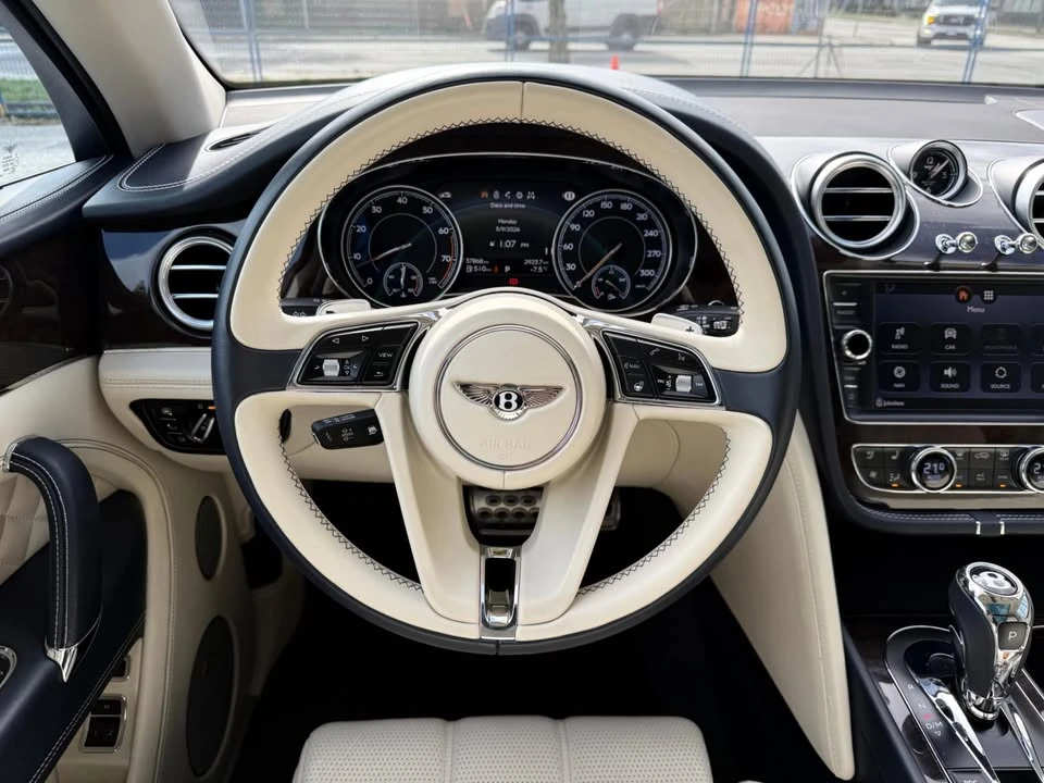 2017 Bentley Bentayga - Image 9 of 20