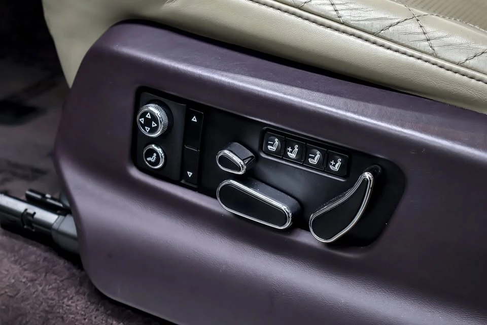 2017 Bentley Bentayga - Image 10 of 10
